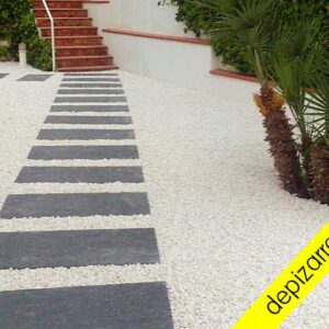 Elegante camino paso pizarra rectangular.