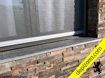 Ventanas vierteaguas de pizarra.