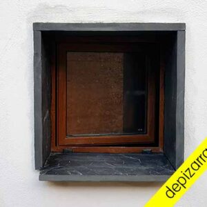 Cerco ventana en pizarra natural.