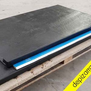 Encimera de pizarra negra.