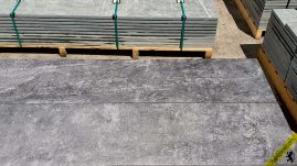 Pizarra serrada gris del Bierzo para revestimientos interiores y exteriores.