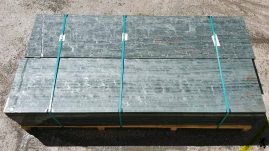 Pizarra serrada verde Pol para interiores y exteriores.