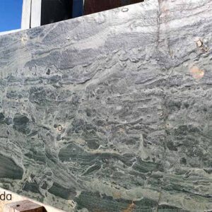 Pizarra verde piedra.