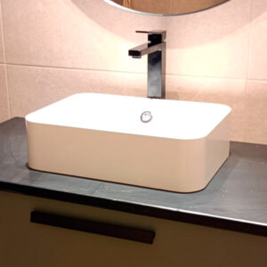 Baño encimera pizarra.