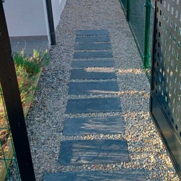 Baldosa con piedras.