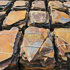 Piedra gris oxidada.