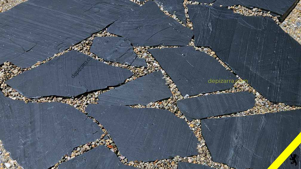 Planchoncillo de pizarra negra.